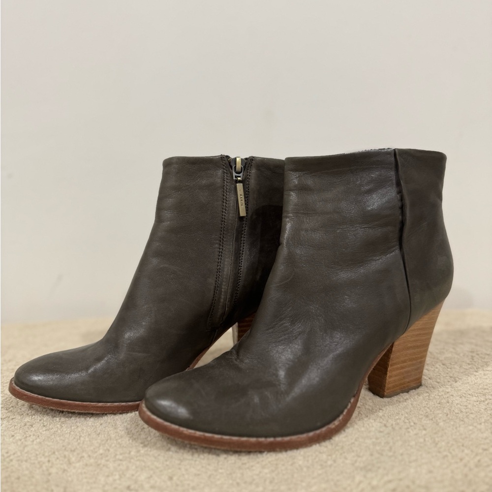 Aerin Brown Ankle Boots with Sleek Design and Side Zipper